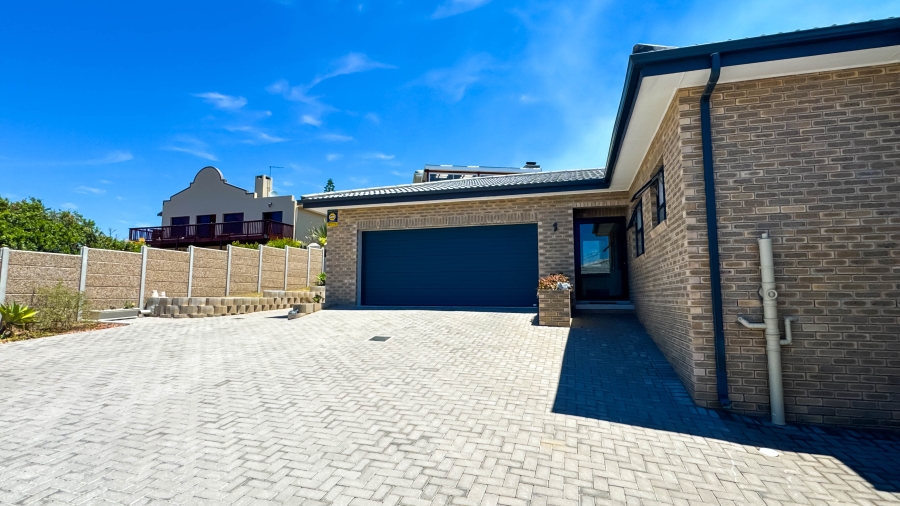 3 Bedroom Property for Sale in Dana Bay Western Cape